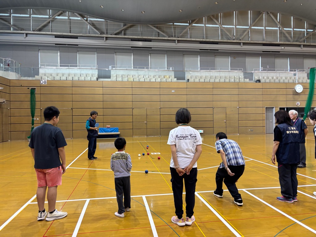 令和8年度青少年との交流事業「ボッチャ」体験会写真